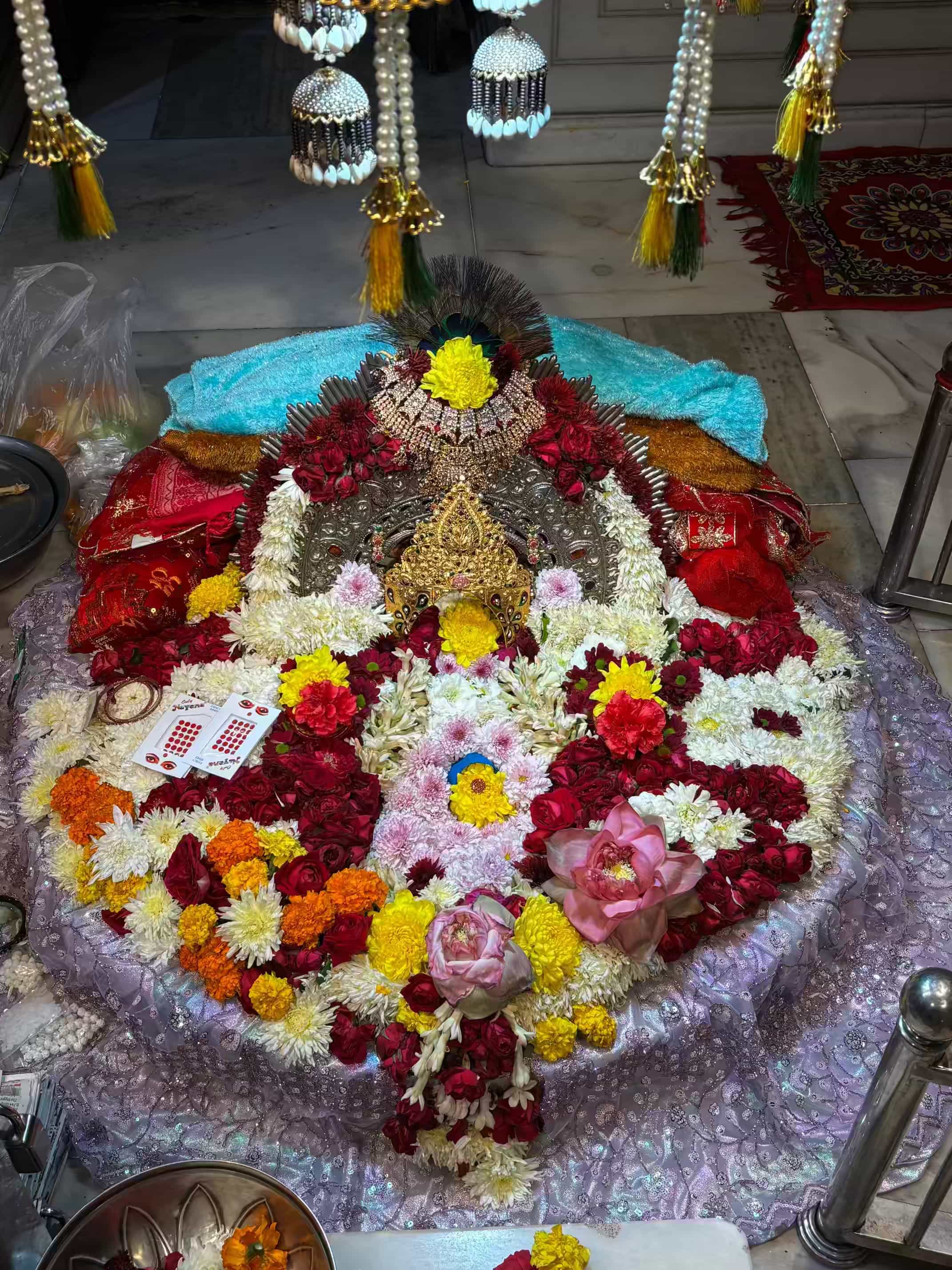 Devi Pushp Daan Devi Pushp Daan